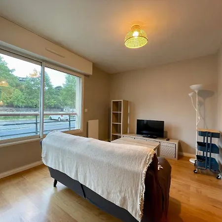 Apartment Vue Sur La Mayenne